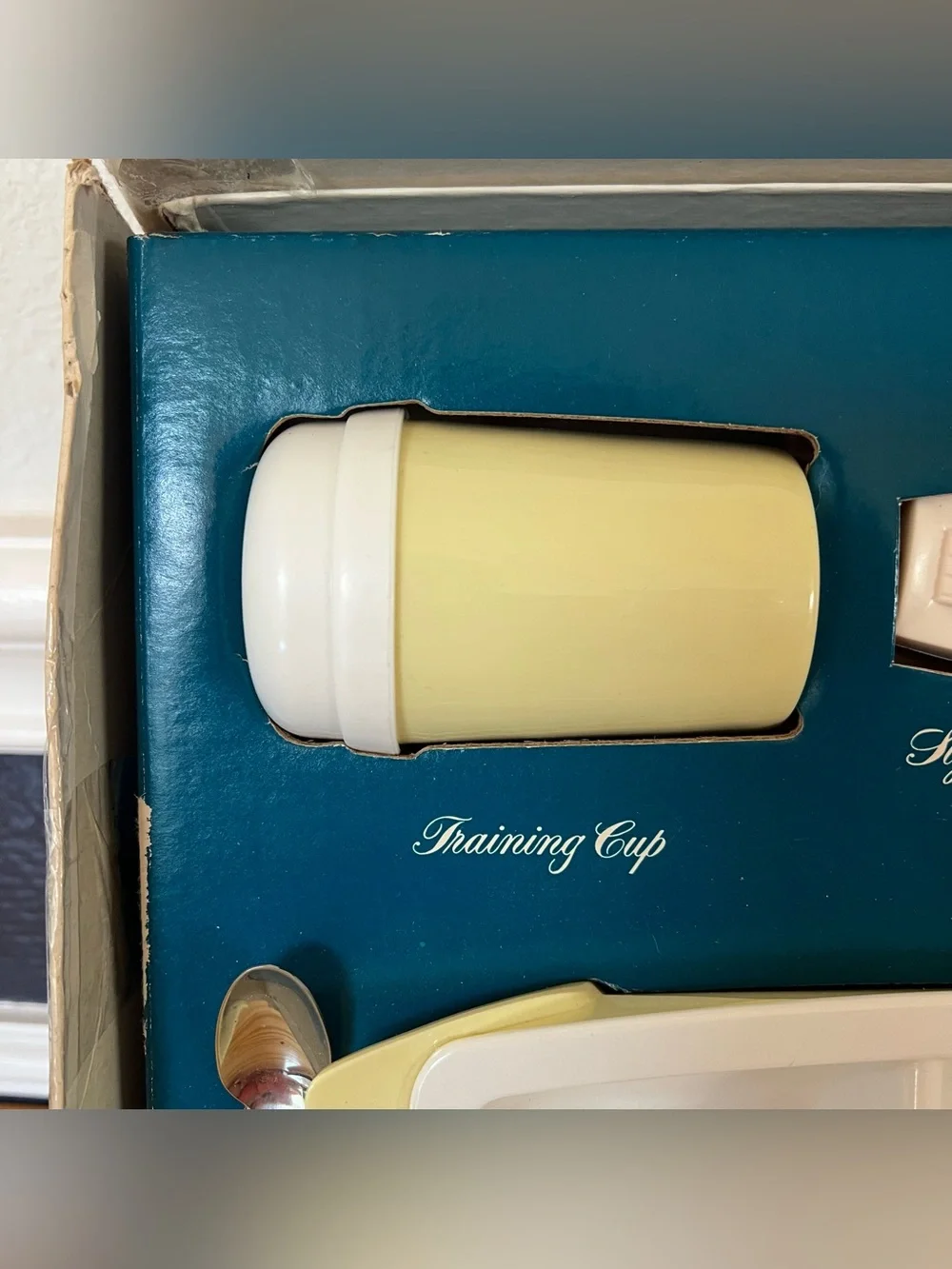 Vintage G.E. Heat N Serve Baby Dish Feeding and Training Set